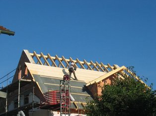 Verbretterung (Sichtdachstuhl).